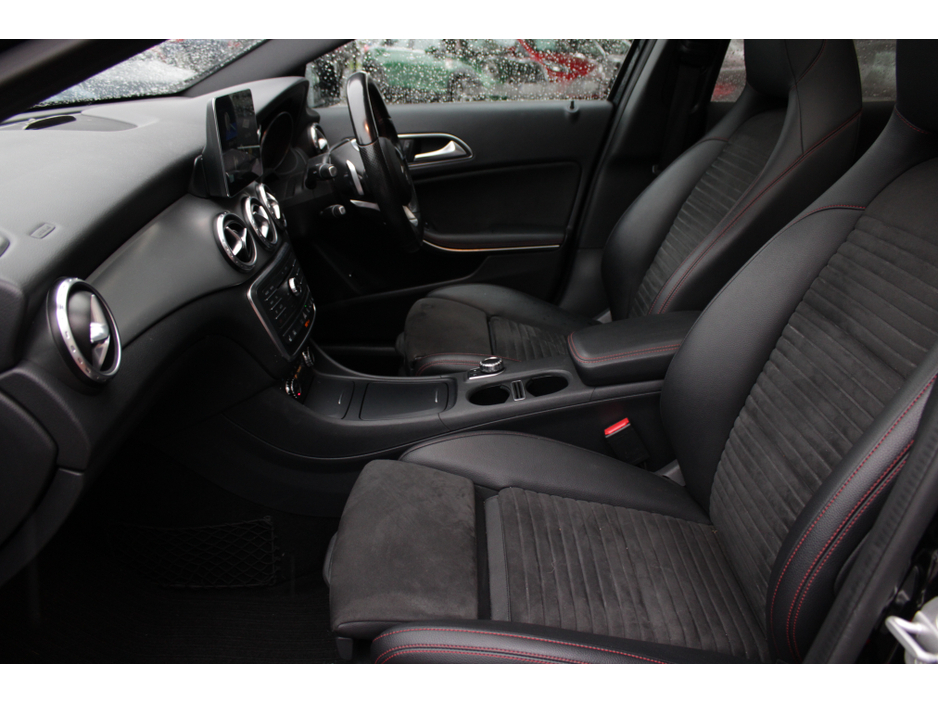 2017 Mercedes-Benz GLA Class GLA220 D 4MATIC AMG-LINE PREMIUM 5DR ESTATE 4 MATIC AUTO //  STUNNING CAR FINISHED IN BLACK // BUY WITH CONFIDENCE AA AND SIMI APPROVED DEALER 2026 // FINANCE ARRANGED // ALL TRADE INS WELCOME //