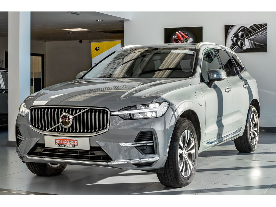 2022 Volvo XC60 T6 CORE BRIGHT SUNROOF 350BHP AWD €42,899