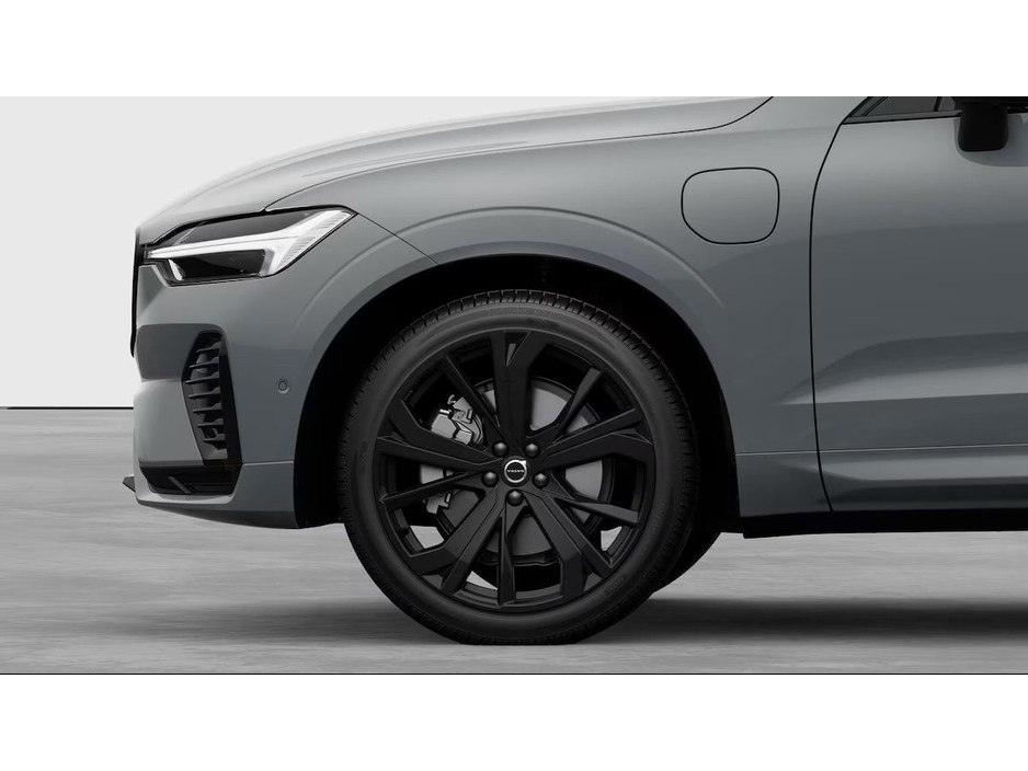 2026 Volvo XC60 - image 8