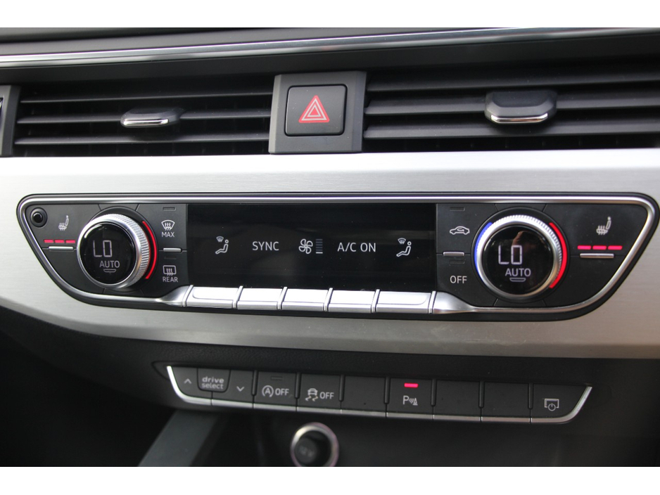 2016 Audi A4 - image 18