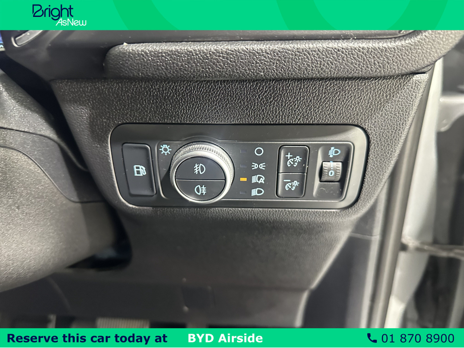 2022 Ford Kuga - image 16