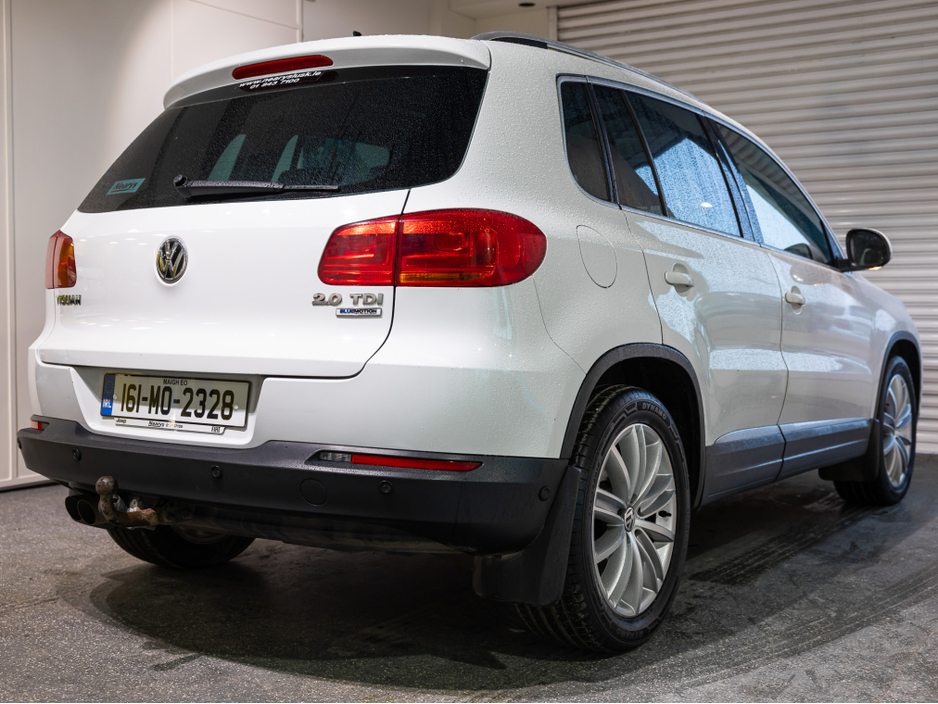 2016 Volkswagen Tiguan - image 4