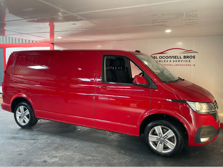 2020 Volkswagen Transporter - image 9