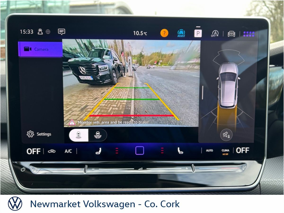 2025 Volkswagen Golf - image 4