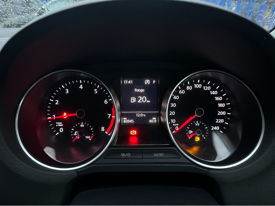 2016 Volkswagen Polo - image 13