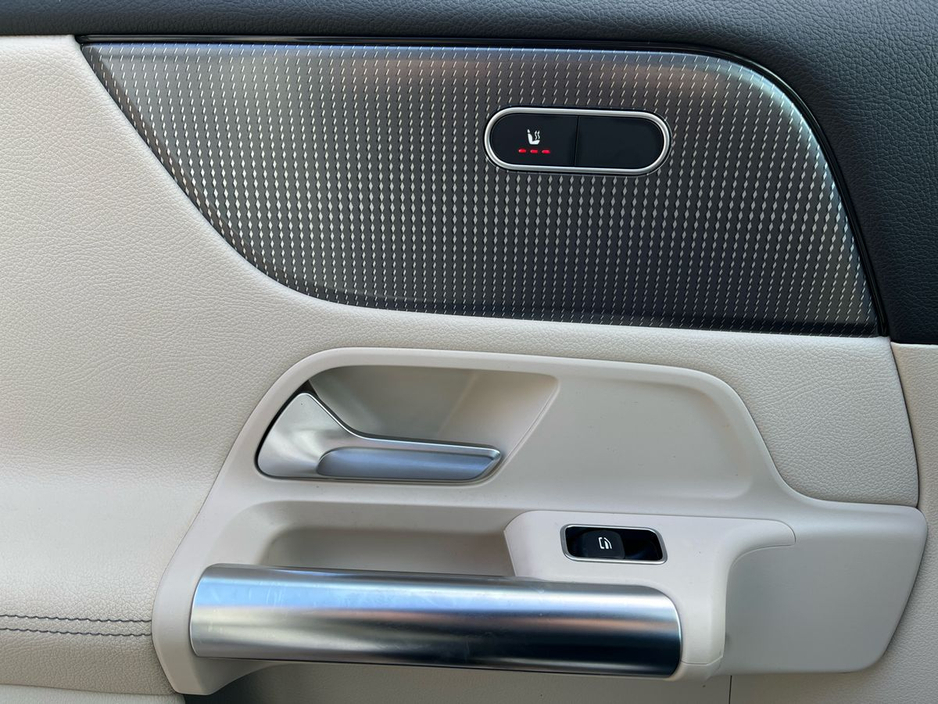 2022 Mercedes-Benz GLA Class - image 17