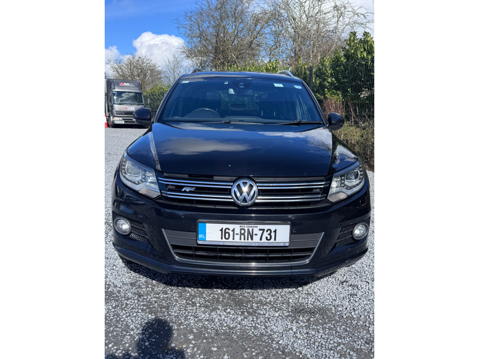 2016 Volkswagen Tiguan - image 2