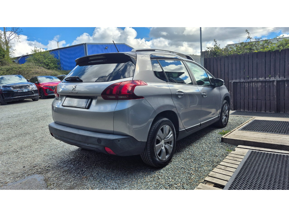 2018 Peugeot 2008 - image 7