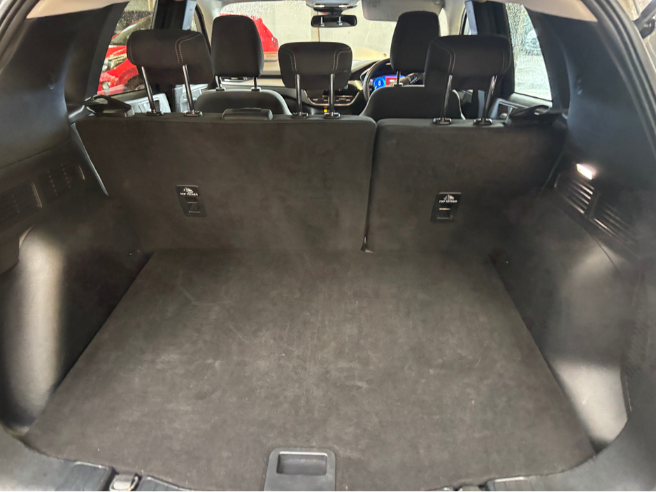 2023 Ford Kuga TITANIUM 2.5 PHEV 225 S6.2 €23,499