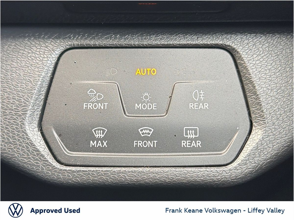 2023 Volkswagen ID.4 52KWH STYLE 148HP *PANORAMIC GLASS ROOF* *REAR VIEW CAMERA* *GRENADILLA BLACK METALLIC* *IQ HEADLIGHTS* *PCP FINANCE AVAILABLE* €27,495