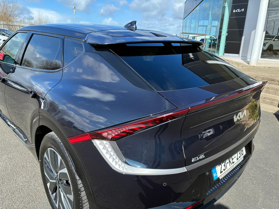 2023 Kia EV6 - image 3