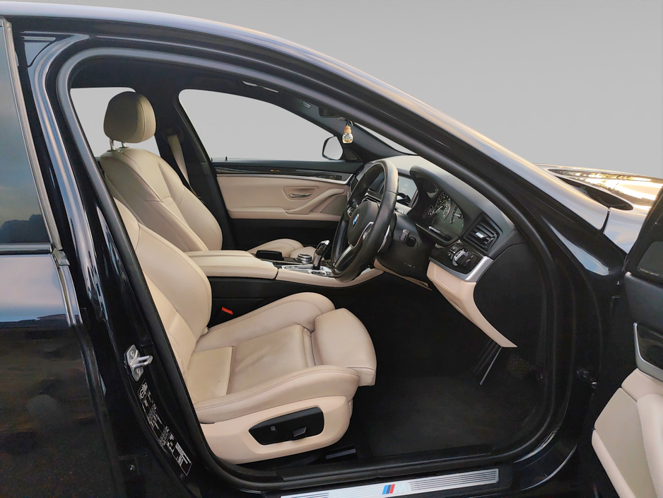 2014 BMW 5 Series - image 10