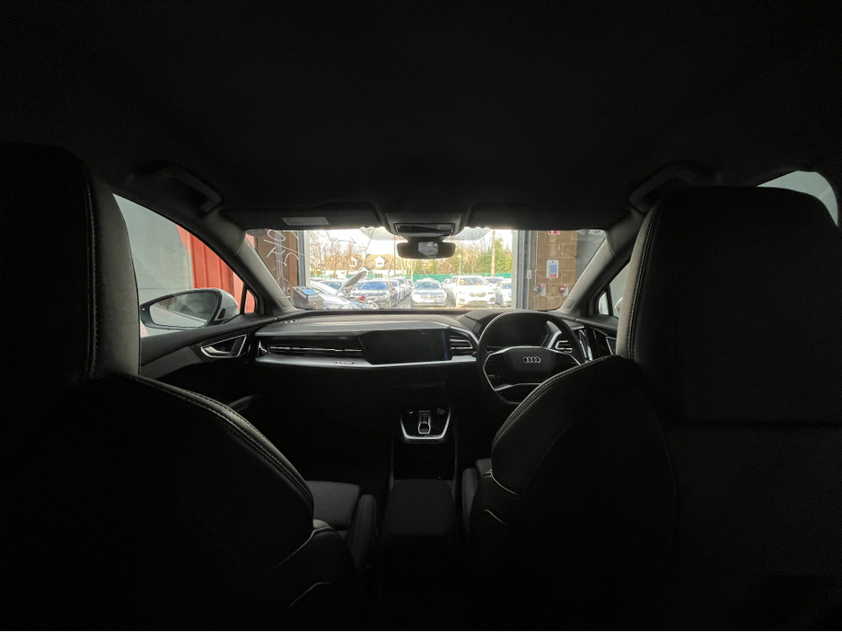 2024 Audi Q4 e-tron €39950! 2024 AUDI Q4 E-TRON SPORTBACK ELECTRIC AUTOMATIC / CRUISE CONTROL / 360° PARKING CAMERA / HEATED SEATS / APPLE CARPLAY / PADDLE SHIFTERS / AMBIENT LIGHTS €39,950