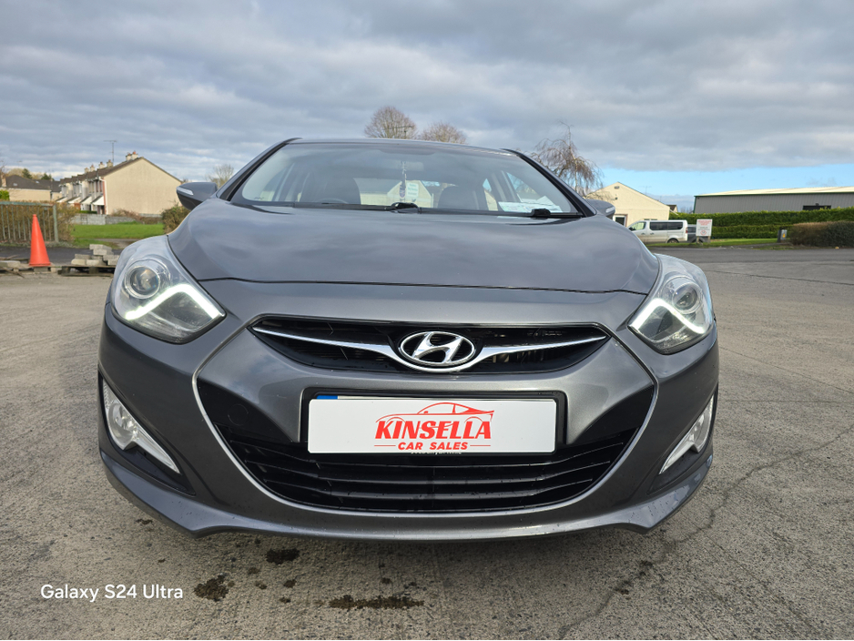 2013 Hyundai i40 - image 2