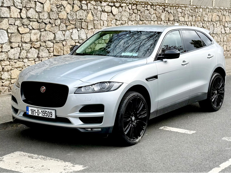 2018 Jaguar F-Pace - image 4