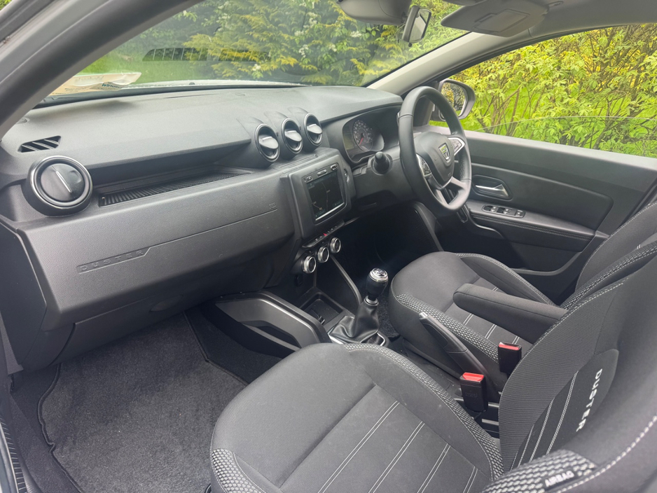 2019 Dacia Duster - image 5