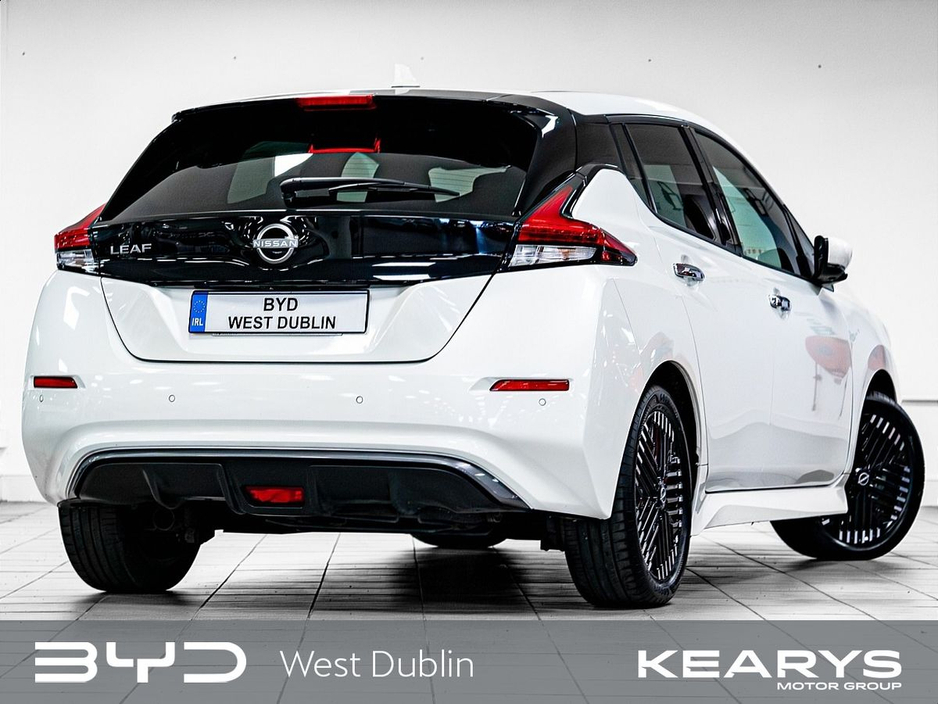 2025 Nissan Leaf - image 8