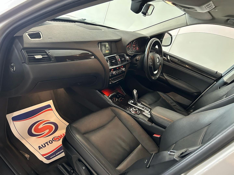 2018 BMW X3 - image 8