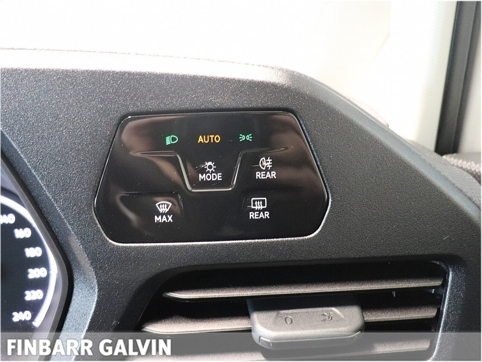 2021 Volkswagen Caddy - image 18