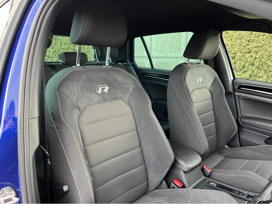 2019 Volkswagen Golf - image 12