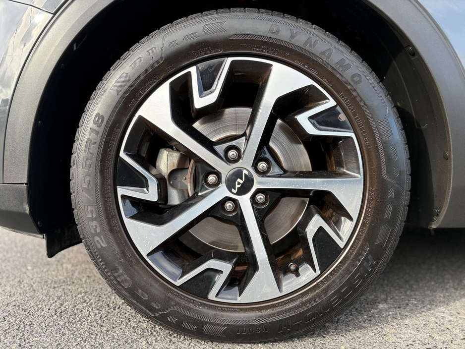 2022 Kia Sportage - image 5
