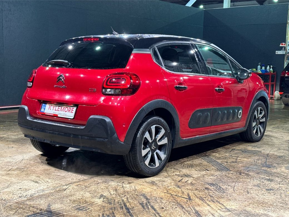 2019 Citroen C3 1.2 AUTOMATIC - RED/BLACK TWO TONE - FACTORY ALLOYS - REVERSE CAMERA - MULTI FUNCTION STEERING WHEEL - CRUISE CONTROL €12,950