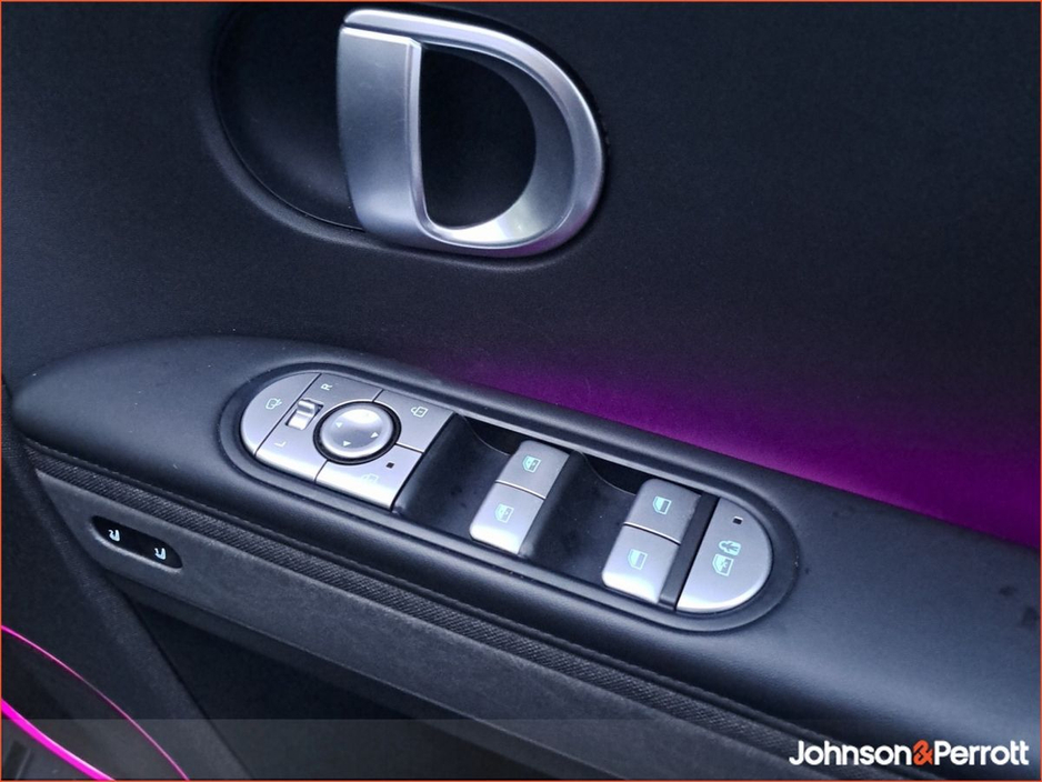 2023 Hyundai Ioniq 5 ONE LADY OWNER! 77kW Platinum €32,900