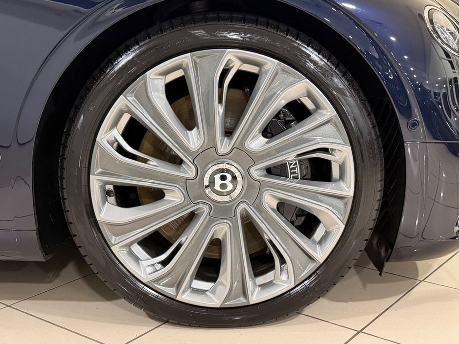 2022 Bentley Continental - image 18
