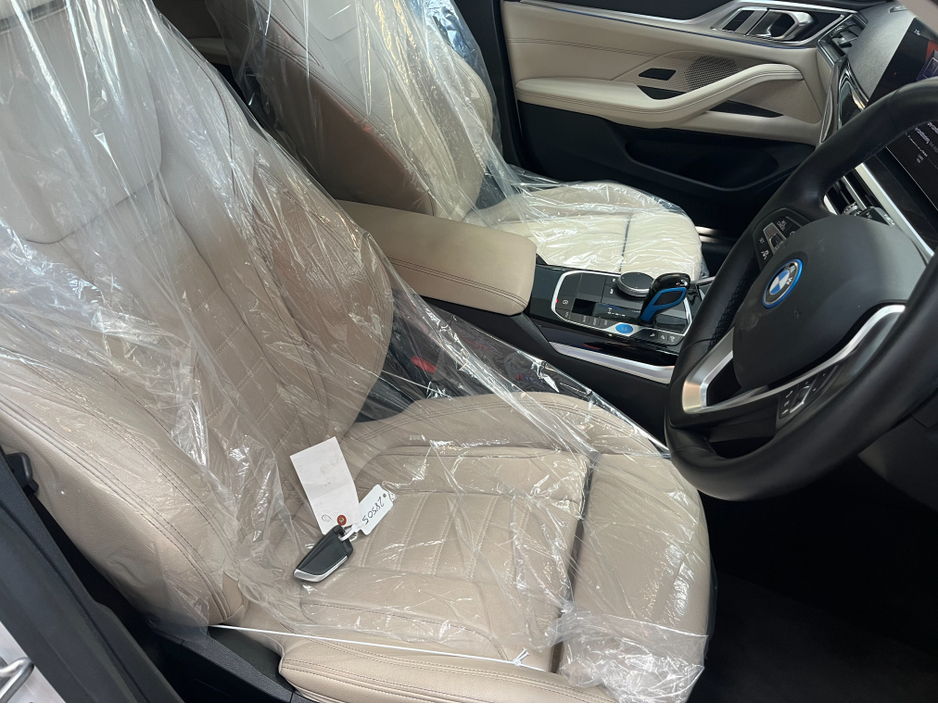 2022 BMW i4 - image 11