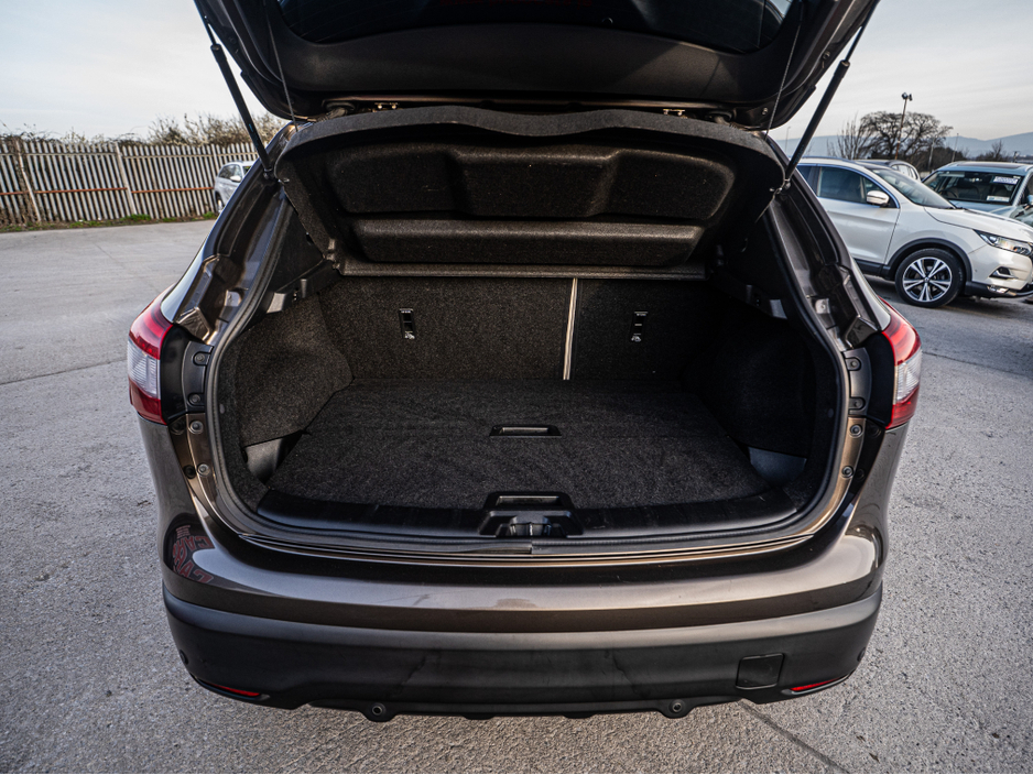 2015 Nissan Qashqai - image 35