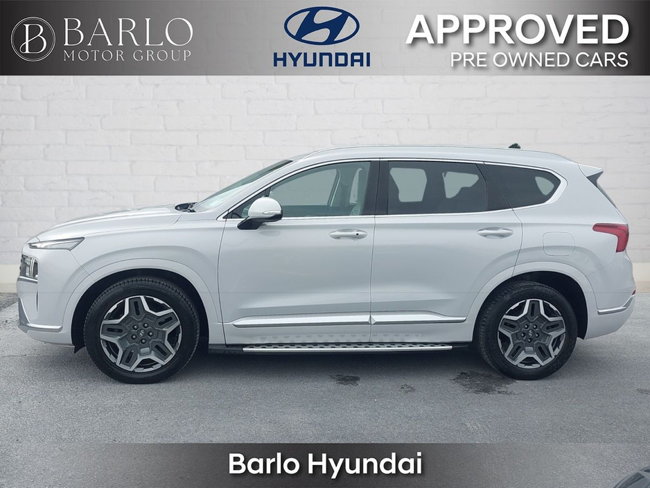 2022 Hyundai Santa Fe - image 5