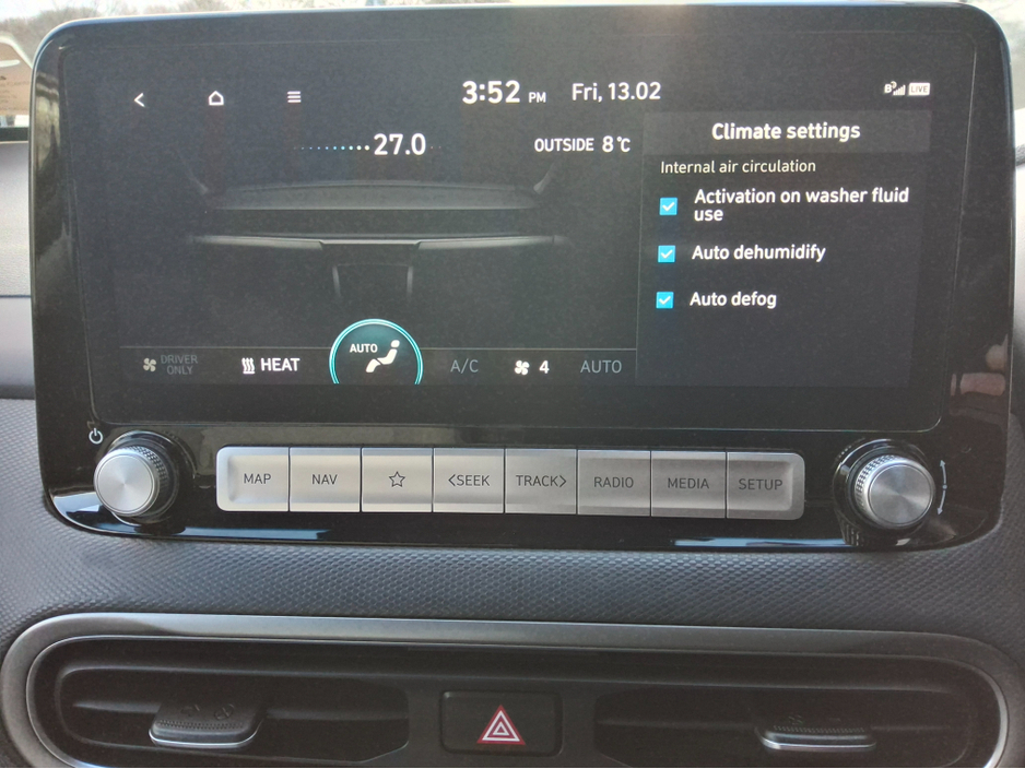 2022 Hyundai Kona PREMIUM 64kW ** Long Range Battery** €21,950