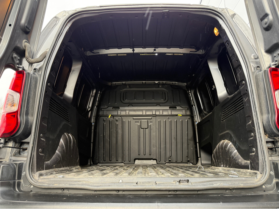 2019 Peugeot Partner PROF PLUS 1.6 HDI FSH €11,950