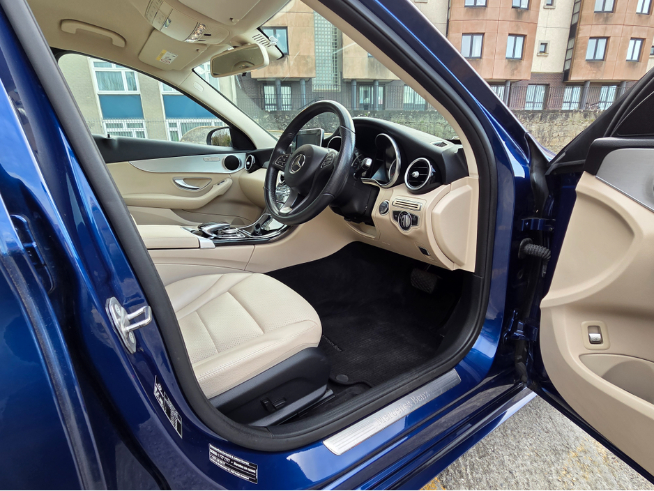 2019 Mercedes-Benz C Class - image 14