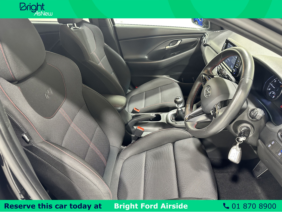 2021 Hyundai i30 - image 14