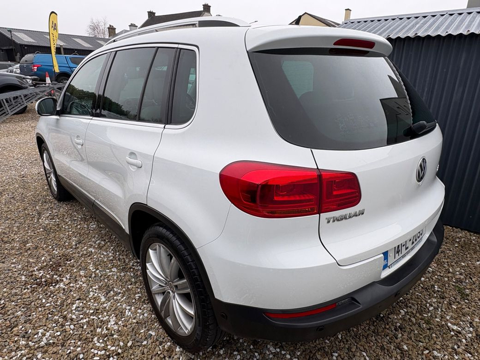 2014 Volkswagen Tiguan - image 10
