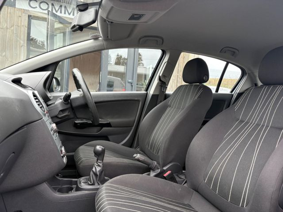 2010 Opel Corsa - image 18