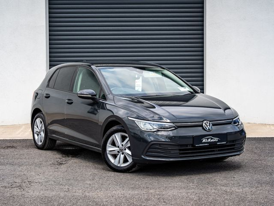 2023 Volkswagen Golf - image 9