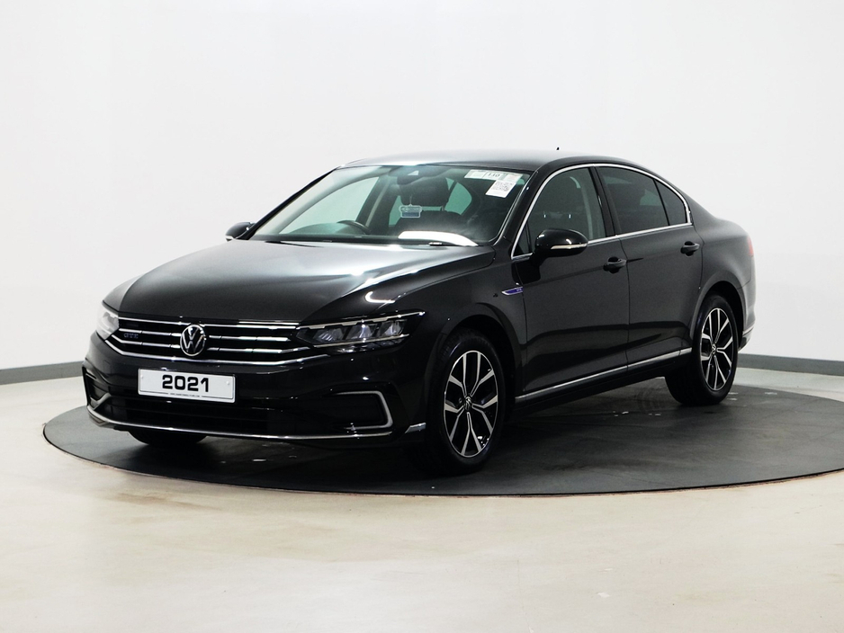 2021 Volkswagen Passat - image 7