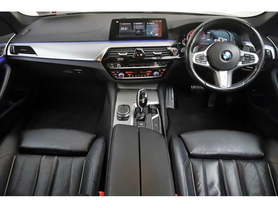 2018 BMW 5 Series - image 31