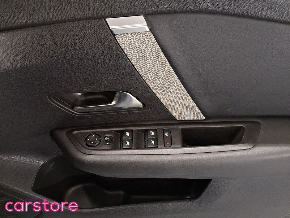 2022 Citroen C4 - image 17