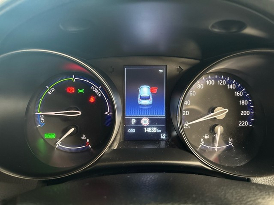 2023 Toyota C-HR - image 11