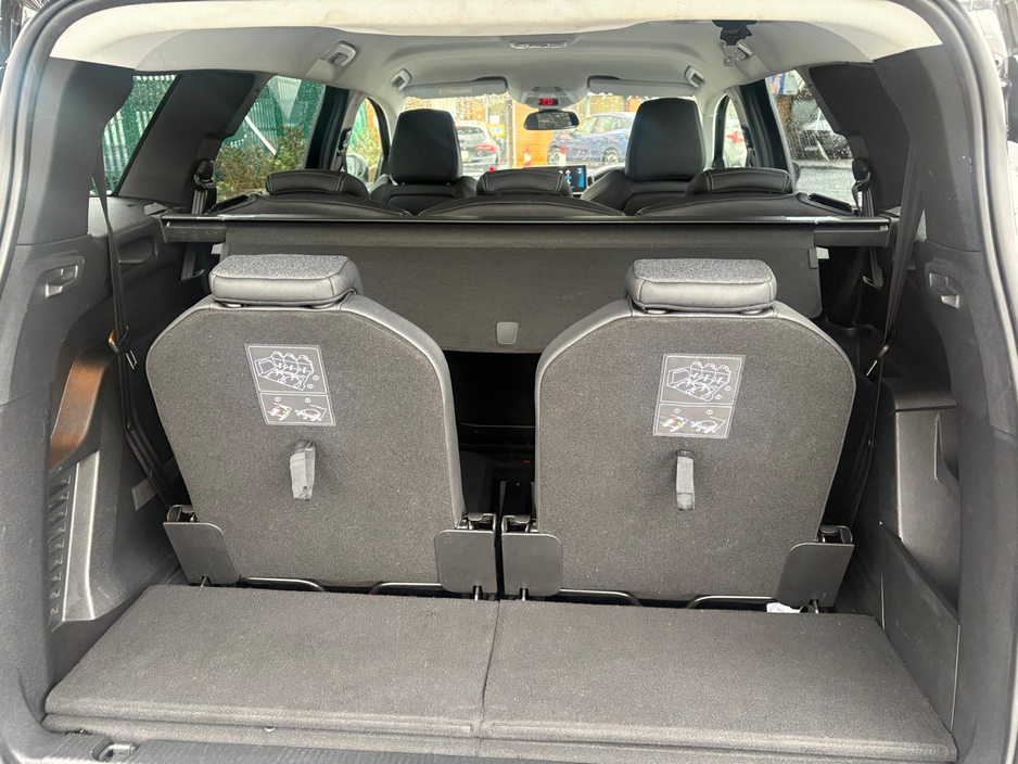 2023 Peugeot 5008 FL ALLURE 1.5 BLUE HDI 13 130 6.3 €36,950