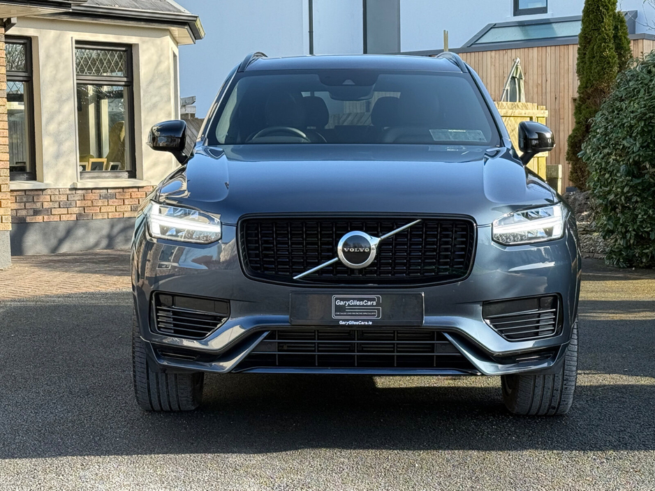 2022 Volvo XC90 PHEV T8 (390hp) R-Design AWD €56,900