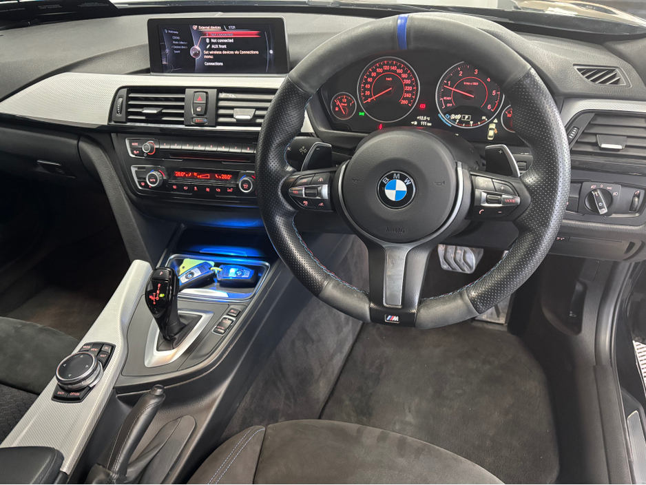 2014 BMW 3 Series - image 12