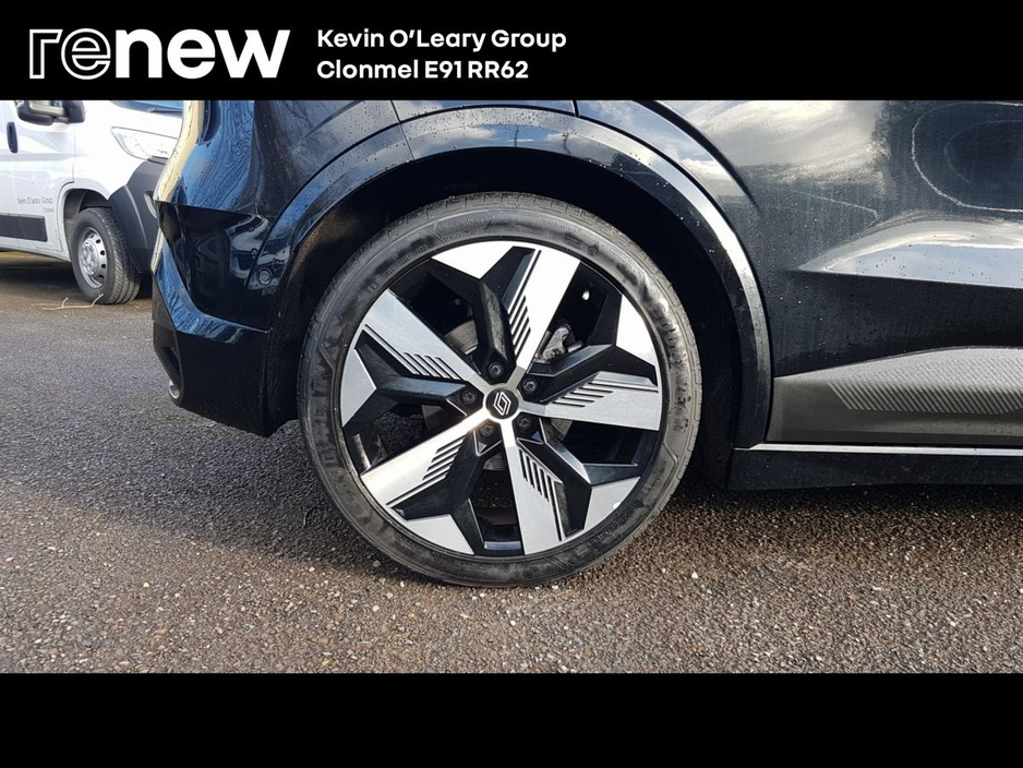 2023 Renault Megane E-Tech EV60 220hp Techno €24,995