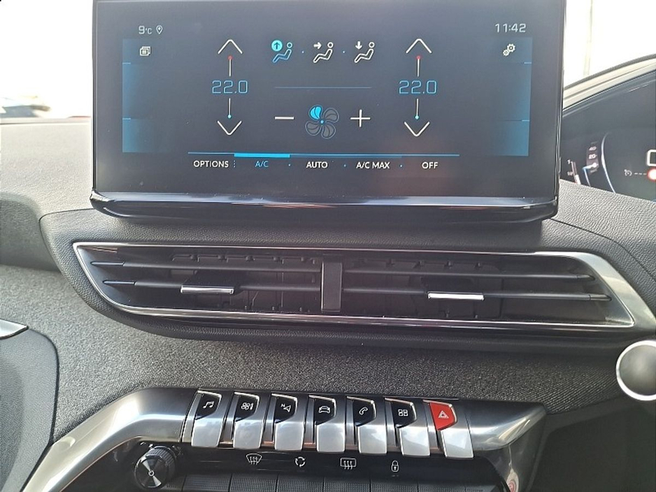 2023 Peugeot 3008 * ONE OWNER * LOW KMS * BLUETOOTH HANDSFREE * TRINITY MOTORS * €28,945