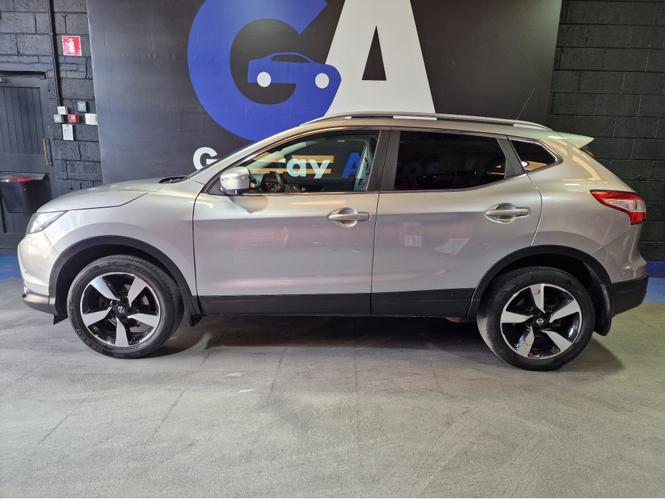 2017 Nissan Qashqai - image 5