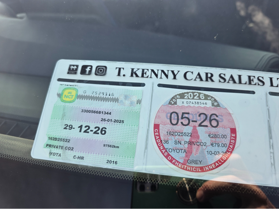 2016 Toyota C-HR - image 6