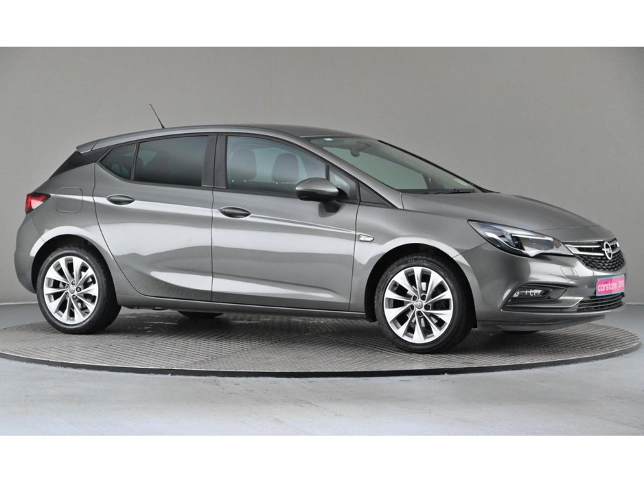 2018 Opel Astra - image 12